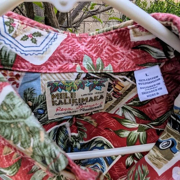 Reyn Spooner Vibrant Red and Green Casual Shirt